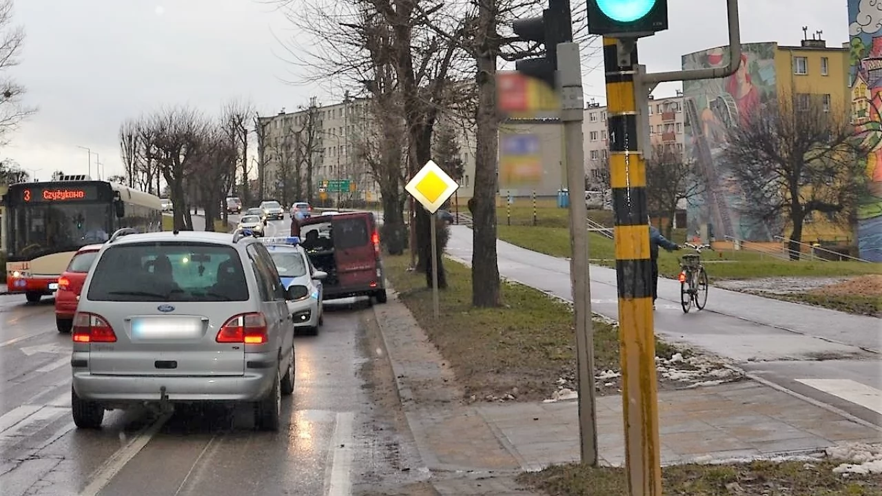 Wjechała na czerwonym. Wypadek na Wojska Polskiego