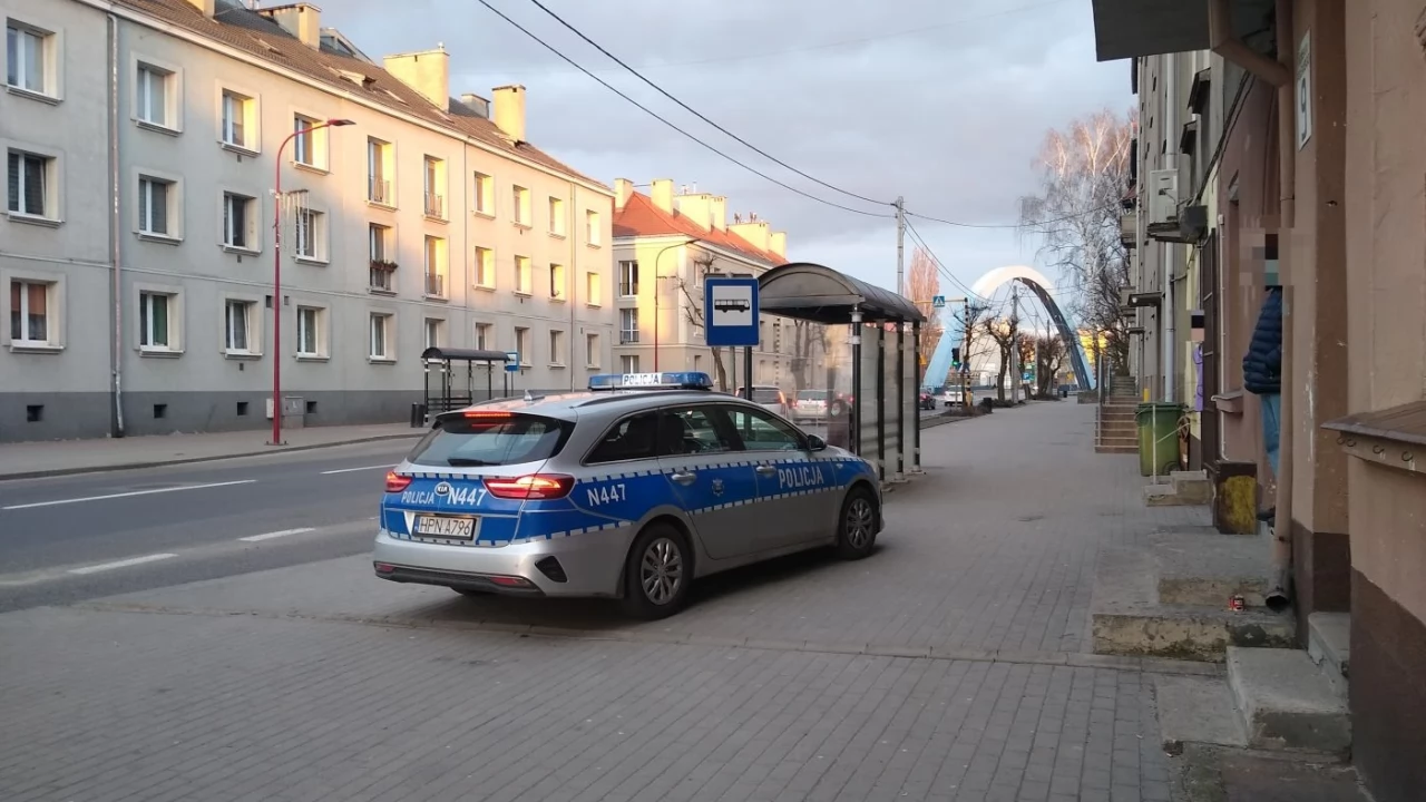 Wojska Polskiego. Młody mężczyzna wtargnął pod koła osobówki