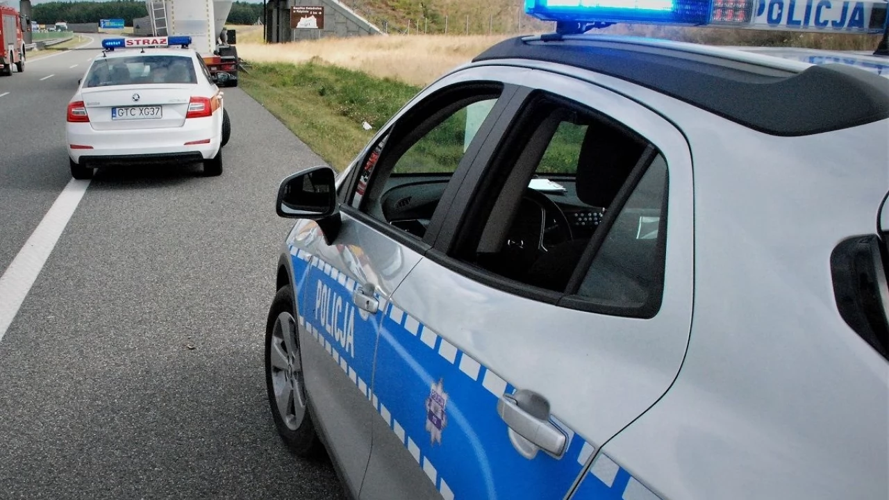 Wstępne przyczyny wypadku w Bielkawkach. Kierowca ciężarówki miał zajechać drogę skodzie