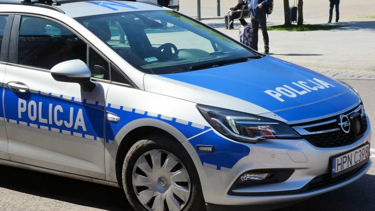 Wyczuł alkohol od kierowcy, zabrał kluczyki i wezwał policję