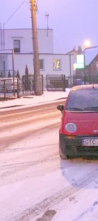 Na zaśnieżonych ulicach nietrudno o poślizg
