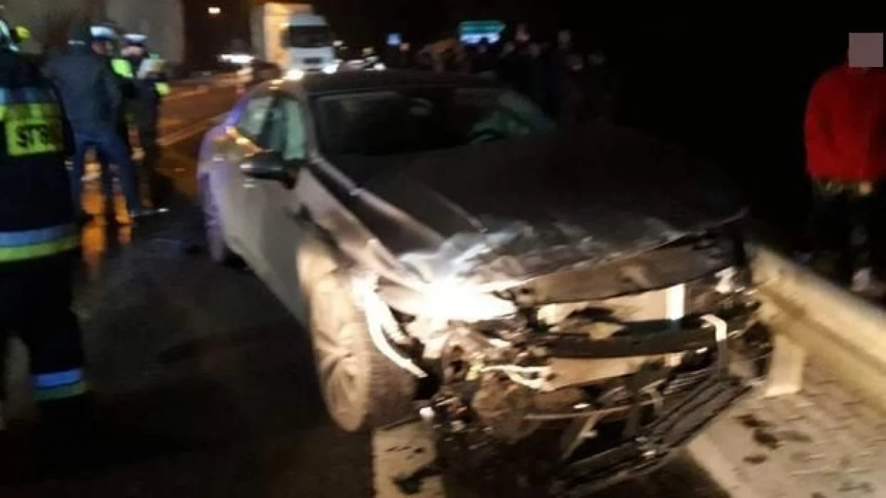 Wypadek w Miłobądzu. Dwie osoby w szpitalu