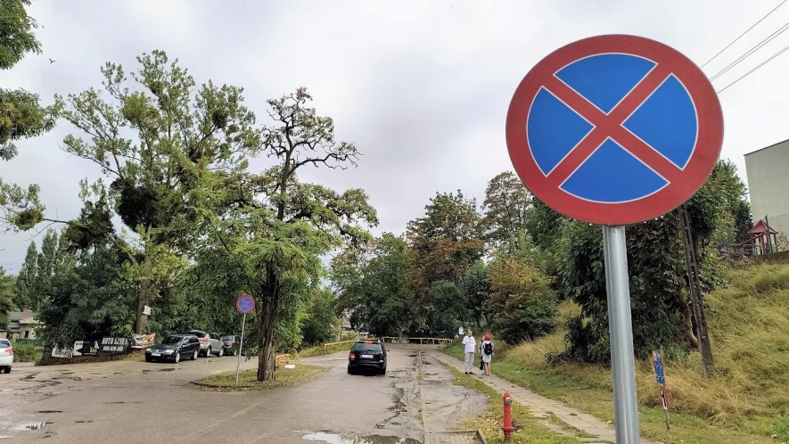 Zakaz zatrzymywania na Warsztatowej
