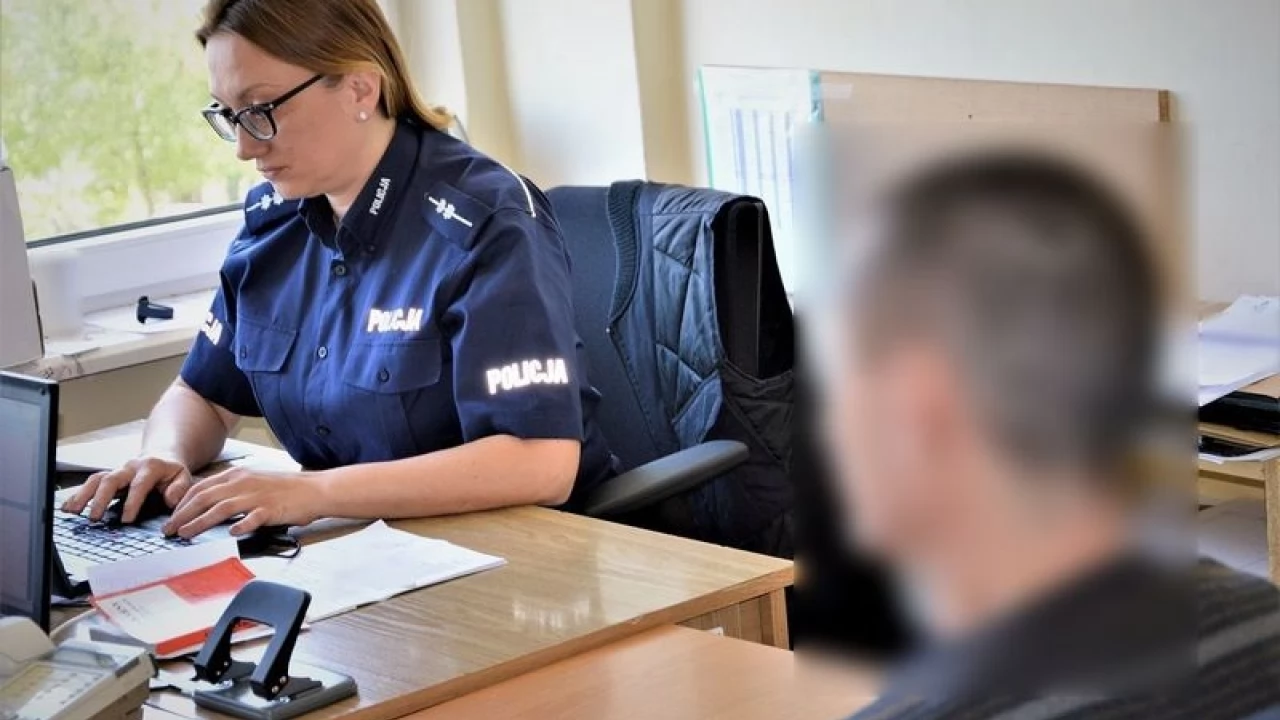 Zamówił taxi z Warszawy do Tczewa - tu stwierdził, że nie zapłaci. Pojechał prosto na komendę