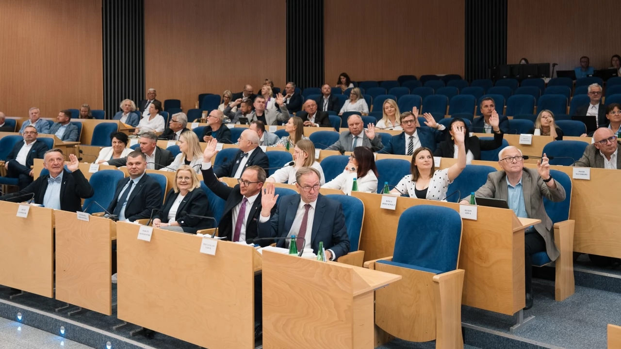 Zarząd województwa z wotum zaufania i absolutorium