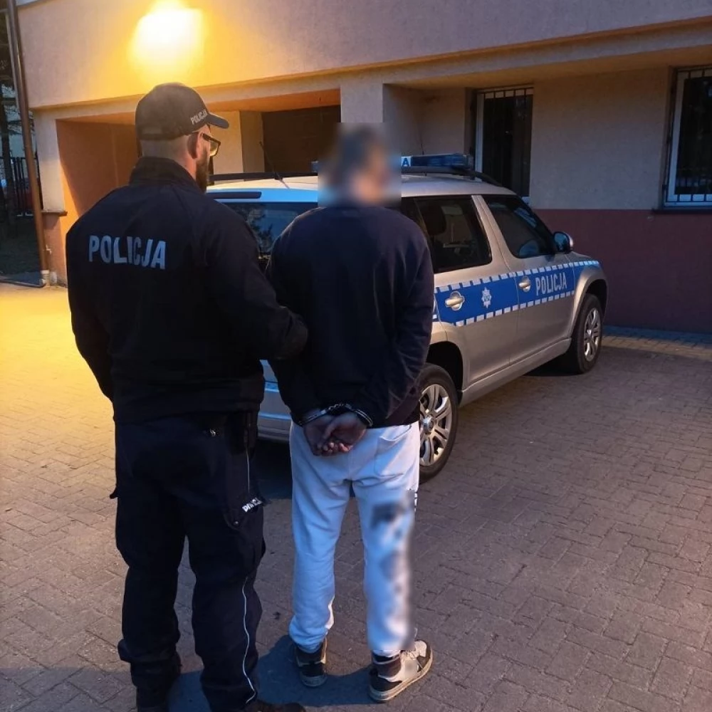 Zawiniątko schował w bieliźnie. Teraz grożą mu trzy lata