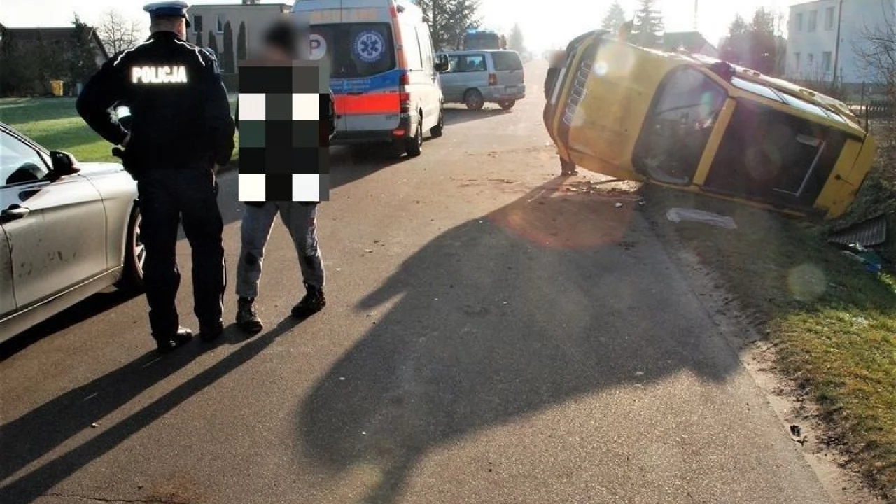 Zderzenie podczas wyprzedzania. Policja apeluje o ostrożność