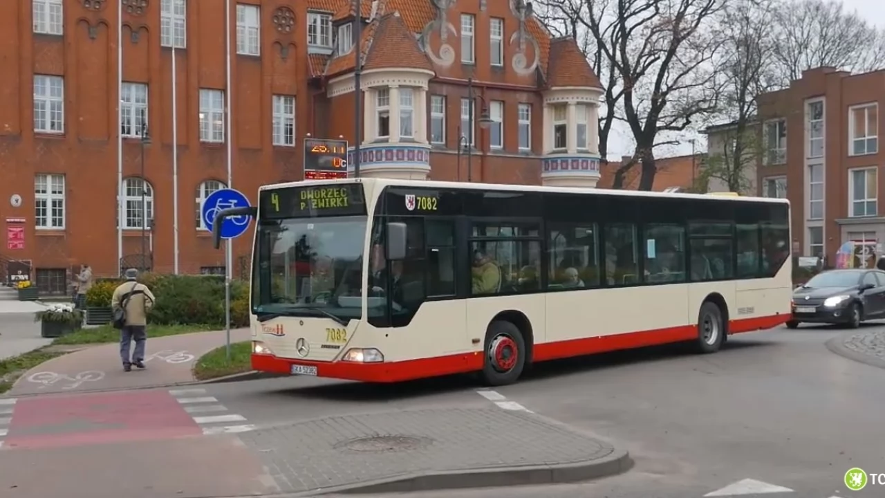 Zmiana godziny odjazdu autobusu z pętli Czyżykowo