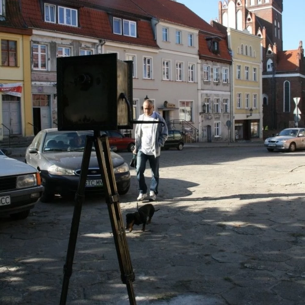 Zobacz Gniew przez dziurkę