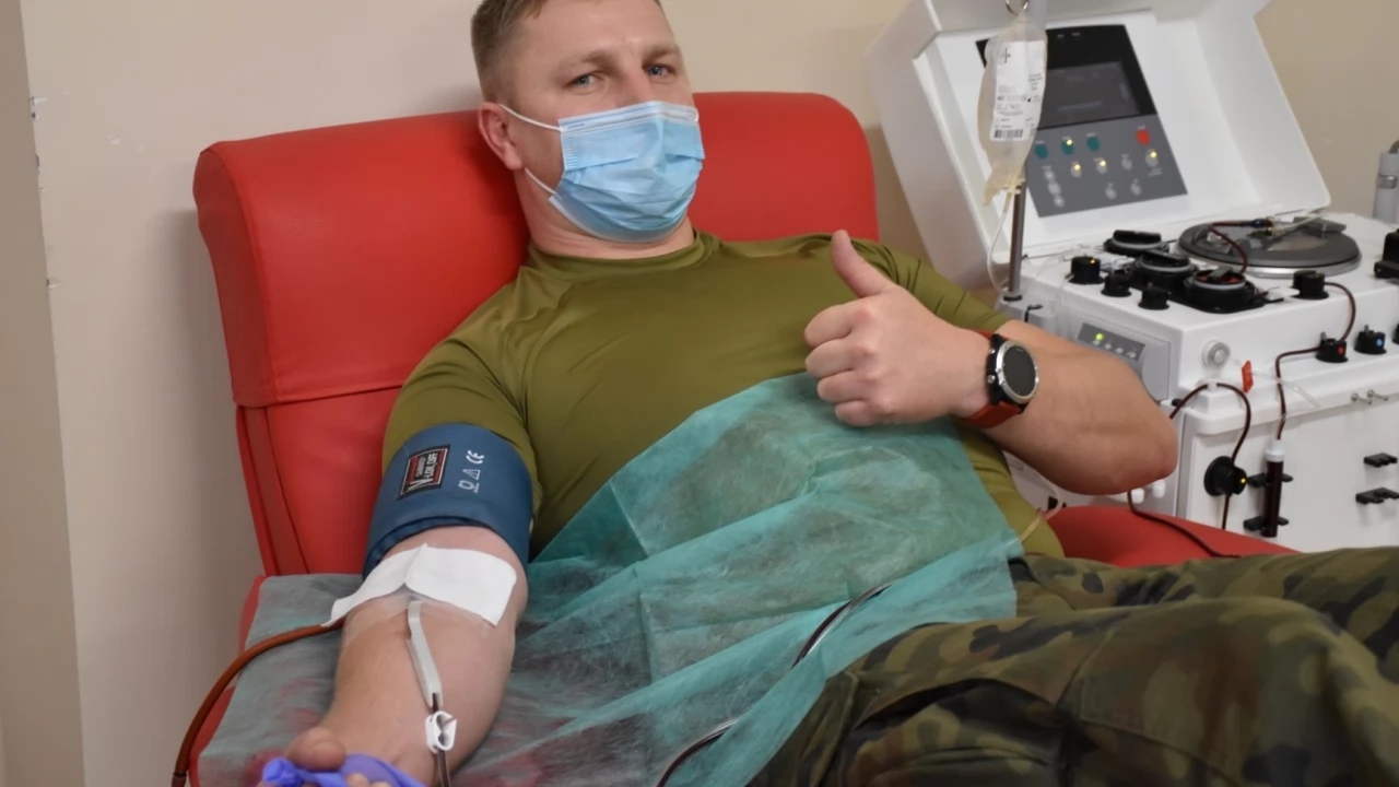 Żołnierze 7 PBOT oddają osocze
