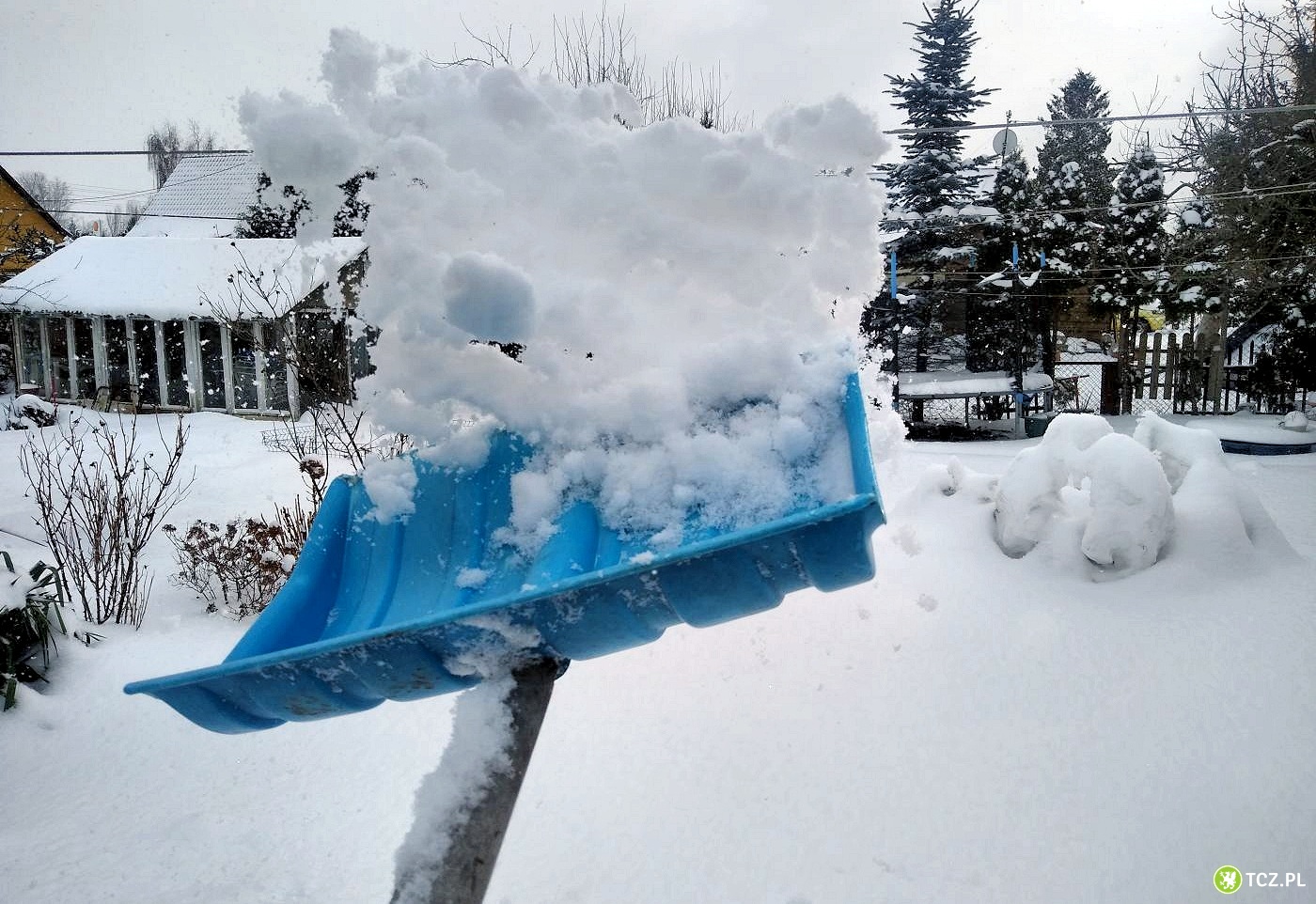 Zima nie odpuszcza. W weekend przybędzie śniegu - Aktualności