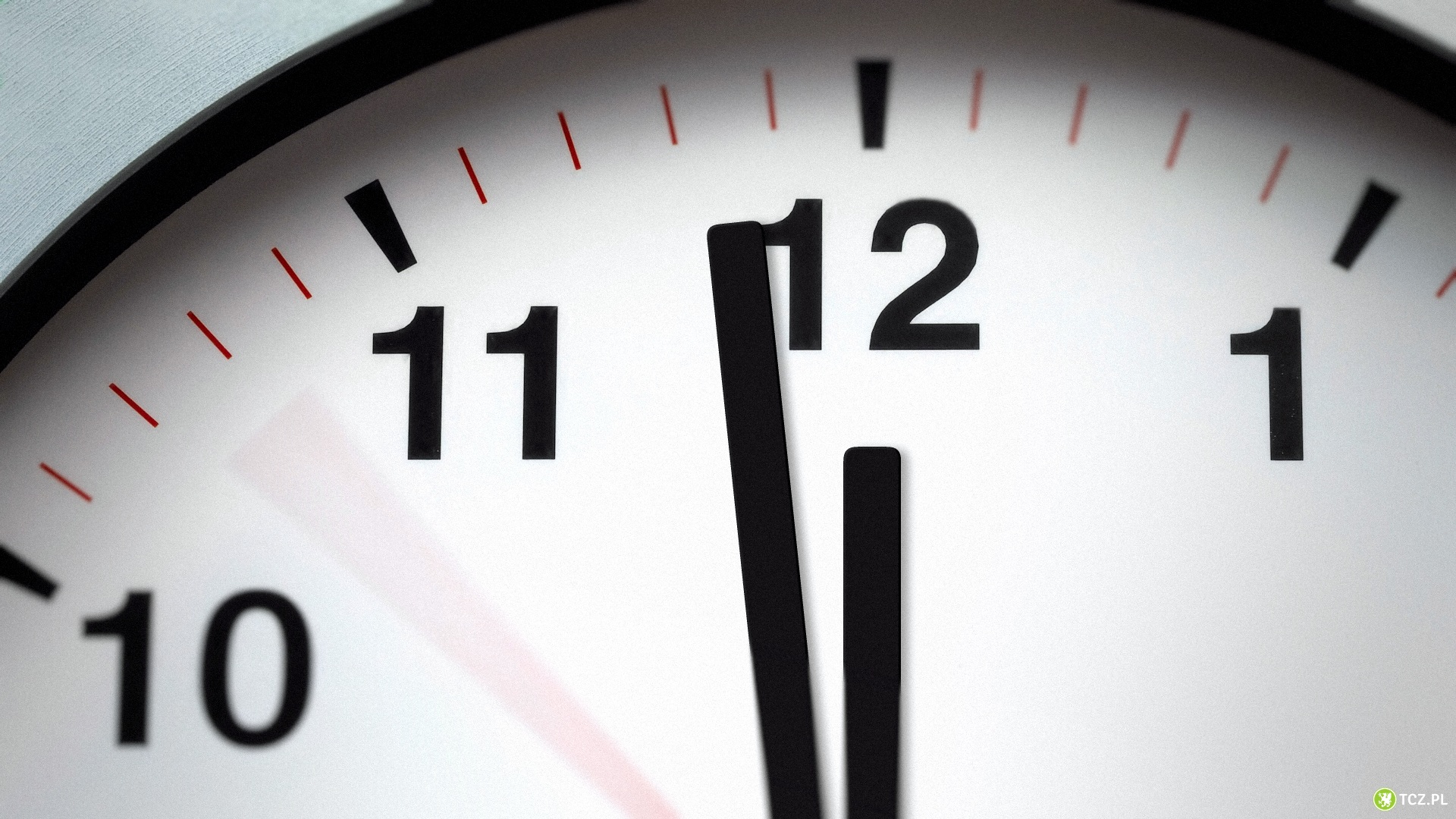 Od niedzieli przechodzimy na czas zimowy. Pośpimy więc godzinę dłużej - Aktualności