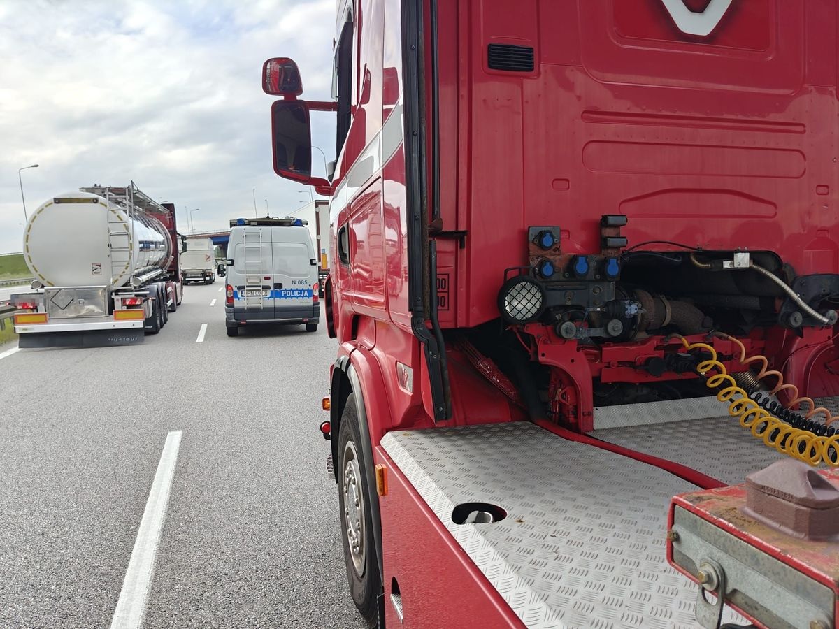 Tczewianin wstrzymał ruch na obwodnicy. Pijany zasnął w korku - Aktualności