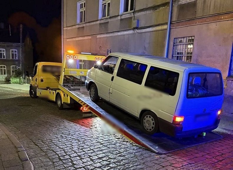 Podróż skończył na lawecie. W tle niedozwolone substancje i brak uprawnień - Aktualności