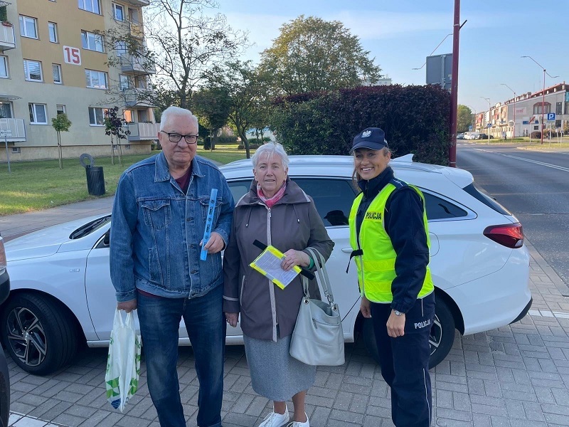 Policjanci zadbali o bezpieczeństwo seniorów z okazji ich święta - Aktualności