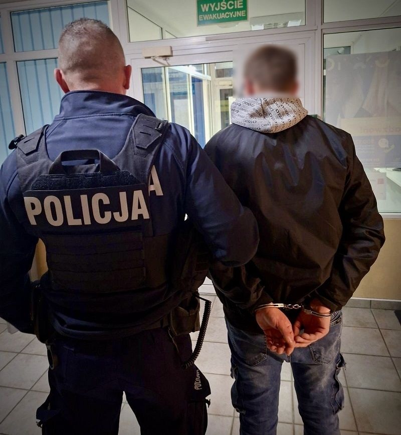 Zdradziło go zdenerwowanie - policjanci z Pelplina znaleźli przy nim narkotyki - Aktualności