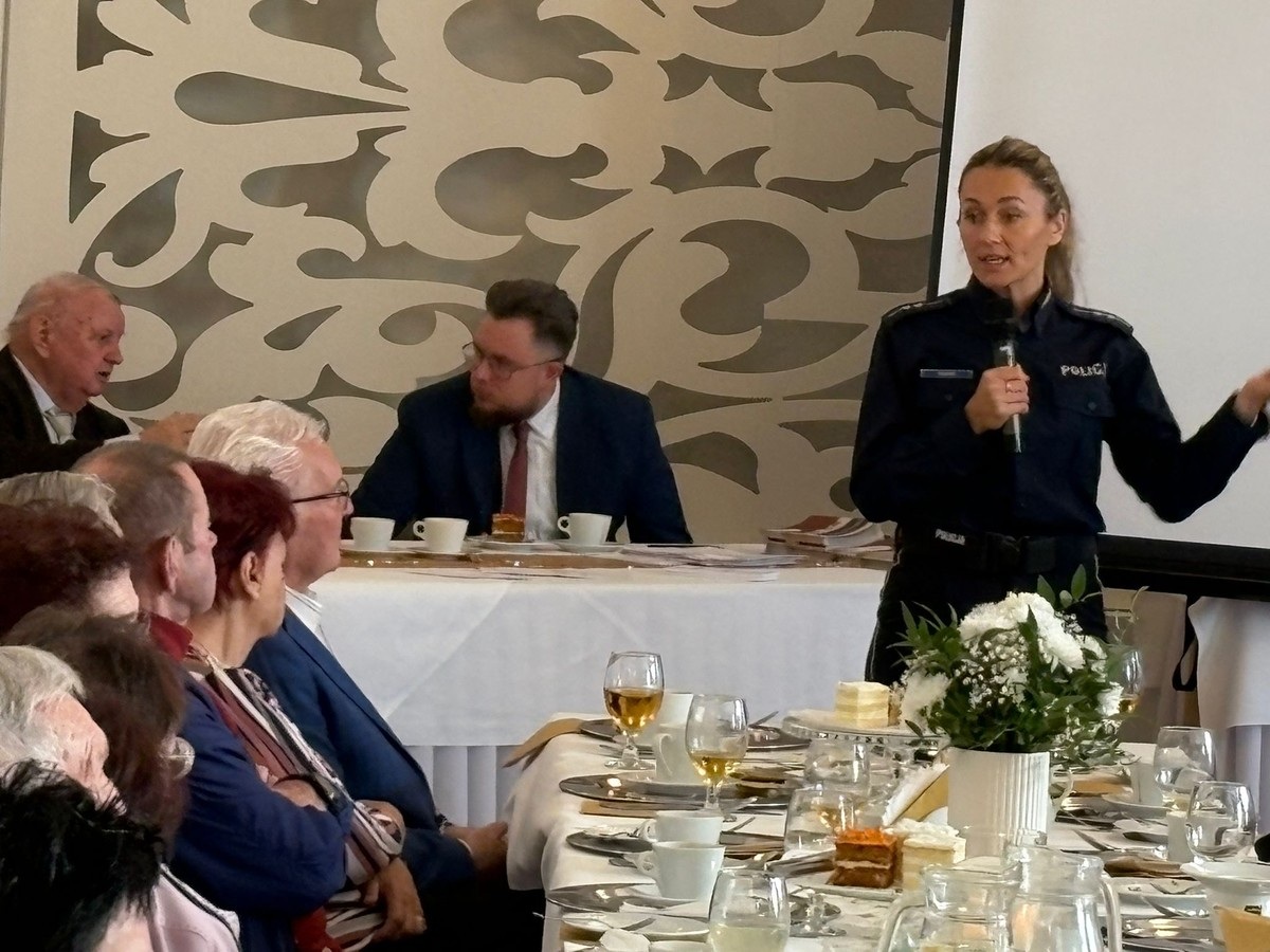 Z seniorami o zagrożeniach - Aktualności