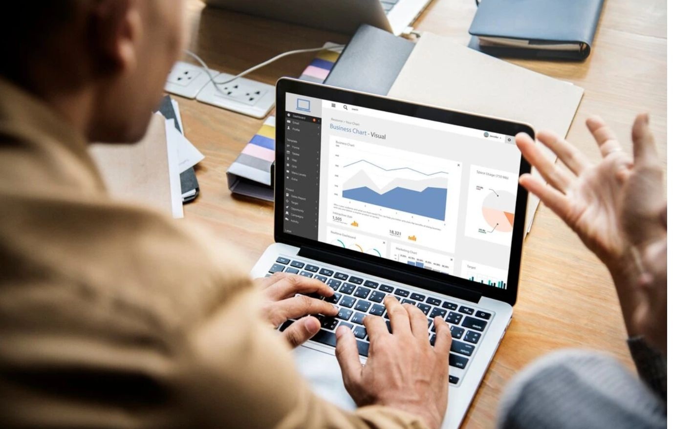 Analiza i śledzenie w marketingu afiliacyjnym: najważniejsze wskaźniki - Aktualności