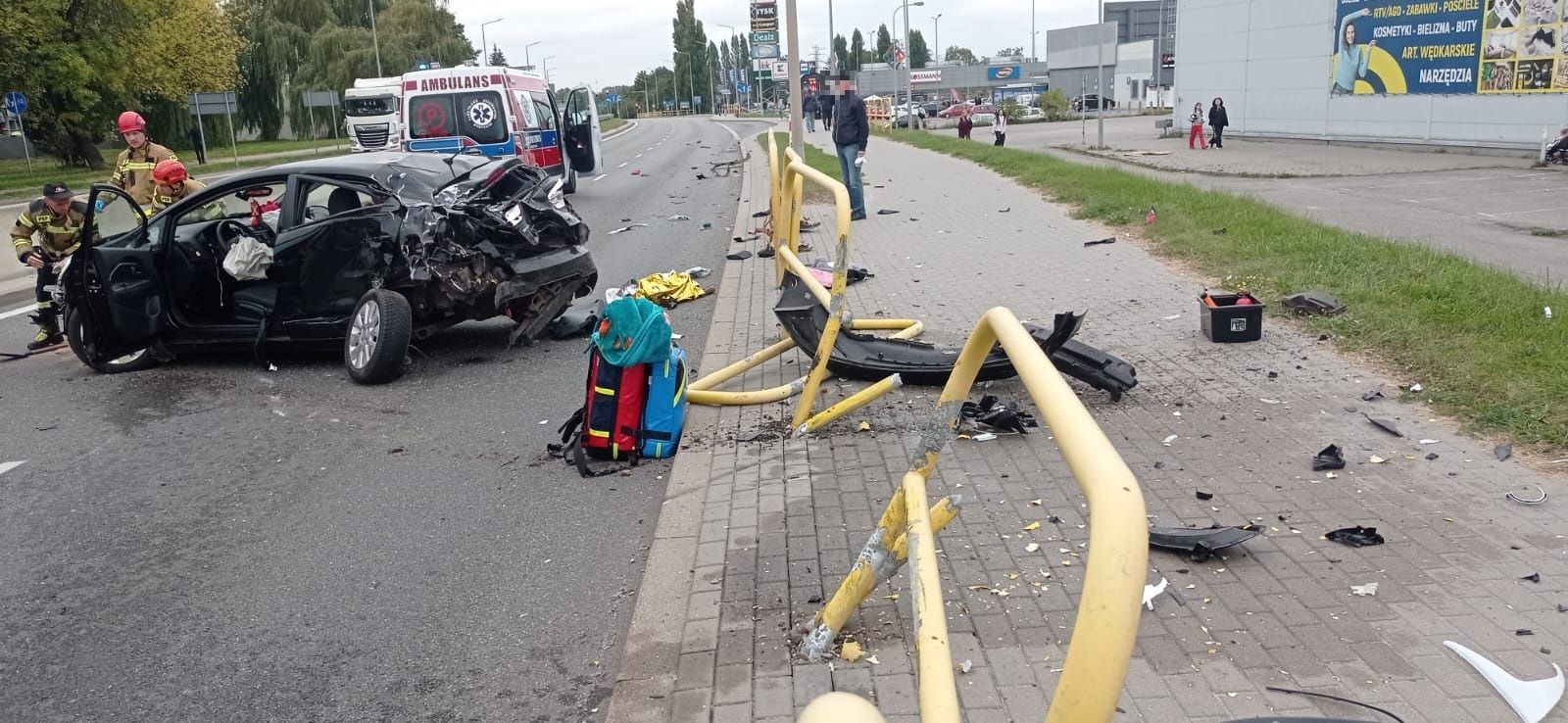 Wypadek na alei Solidarności. Jedna osoba poszkodowana - Aktualności