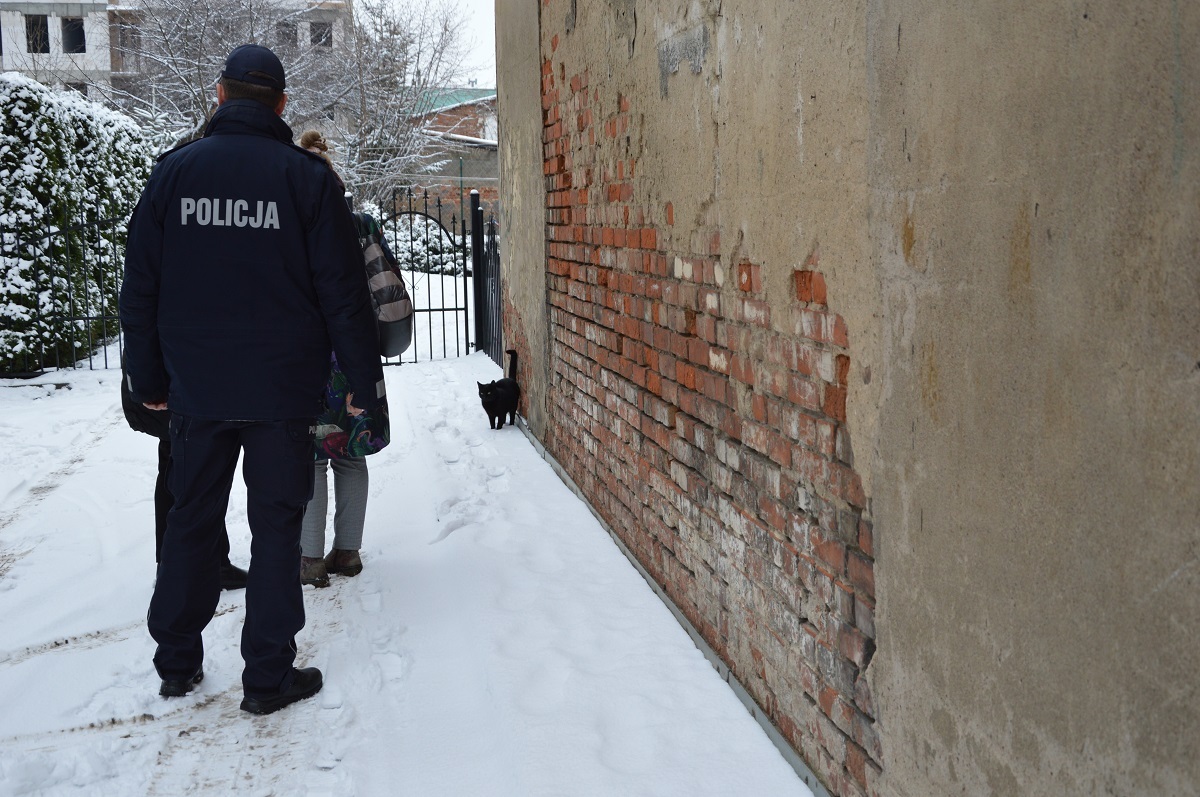 Niskie temperatury są zagrożeniem dla życia i zdrowia. Nie bądź obojętny! - Aktualności
