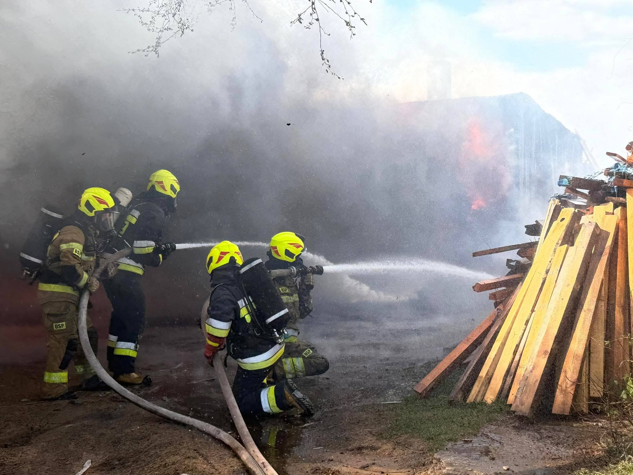 10 zastępów straży gasiło pożar w gminie Gniew - Aktualności