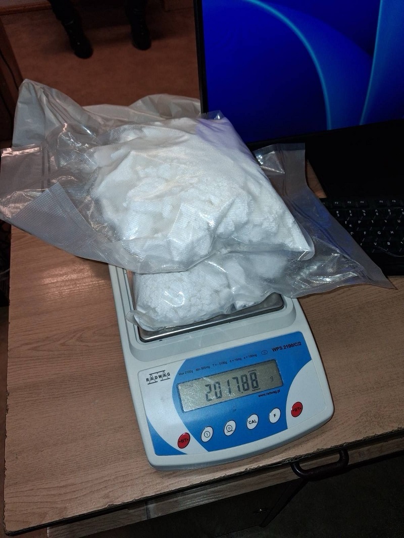 Wywiadowcy nie zwalniają tempa - nar*otyki zabezpieczone na drodze i w piwnicy - Aktualności