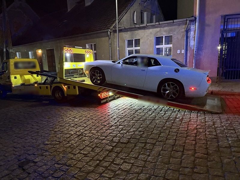 Auta skończyły na lawecie, kierowcy odpowiedzą za jazdę pod wpływem narkotyków - Aktualności