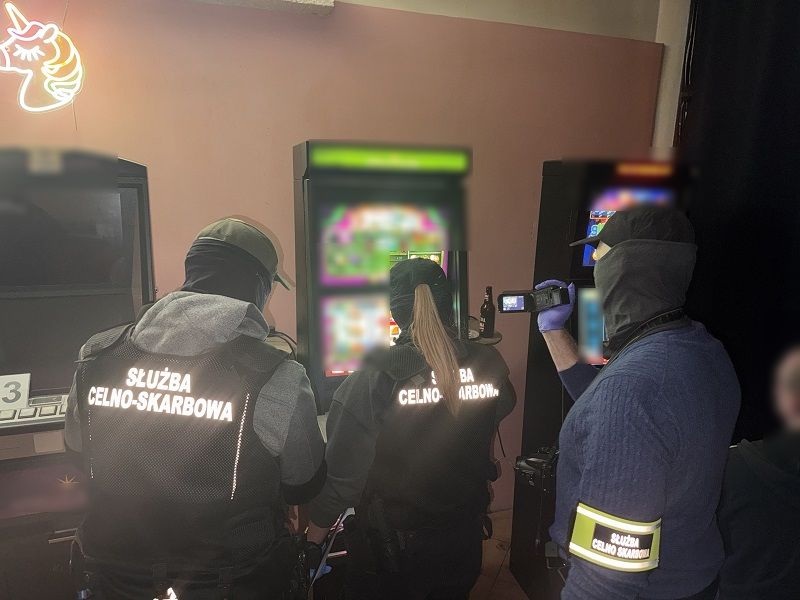 Policjanci uderzyli w nielegalny haz*rd - Aktualności