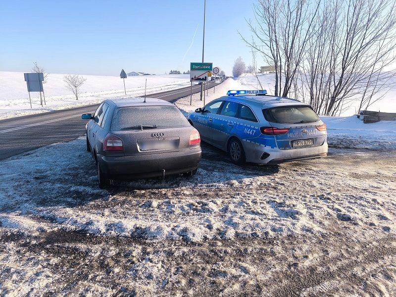Zaparkował na skrzyżowaniu i zniknął. Pojazd odholowany - Aktualności