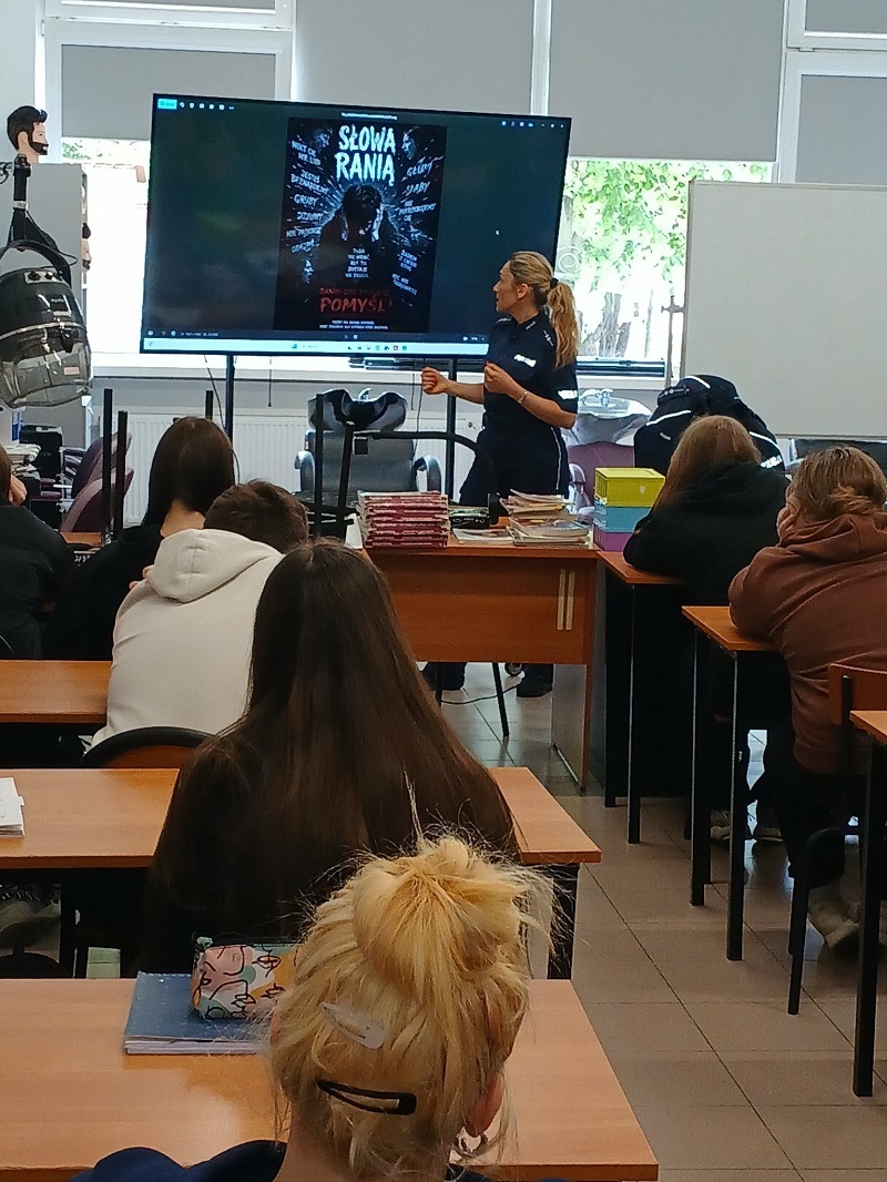 O handlu ludźmi na warsztatach z młodzieżą - Aktualności