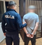 Tajemnicze zawiniątko w ręku 47-latka - Aktualności