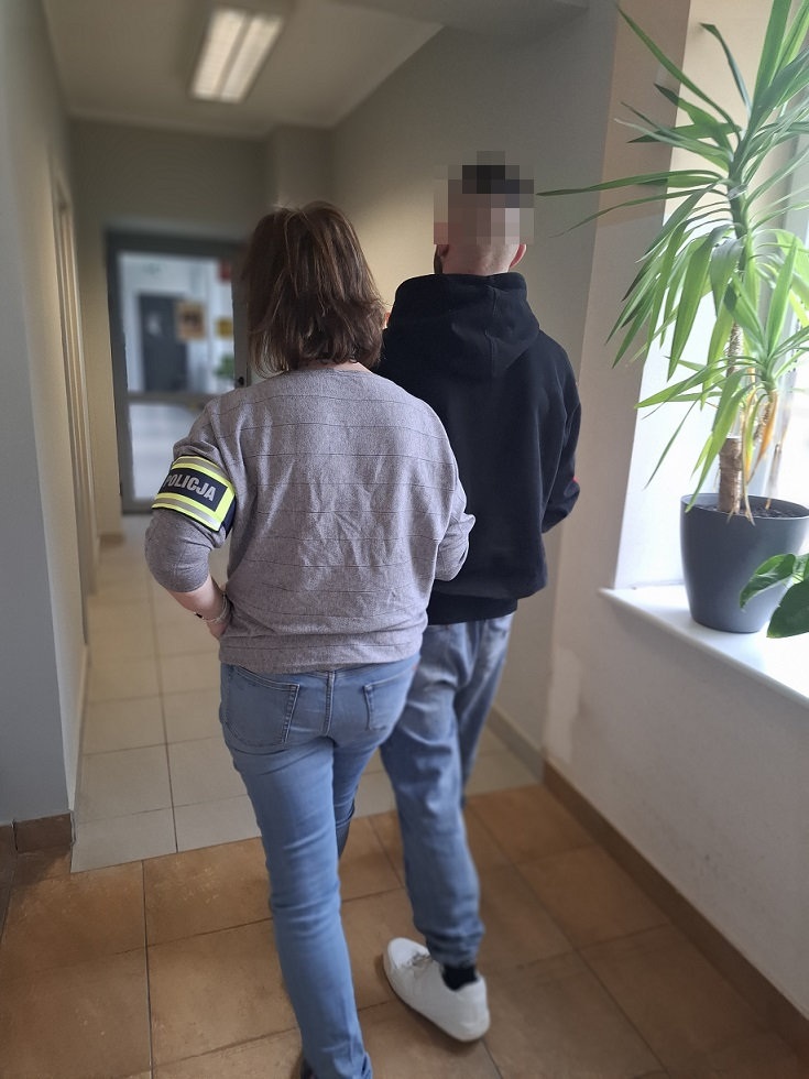 Usłyszał zarzuty kradzieży rozbójniczej i kradzieży - Aktualności