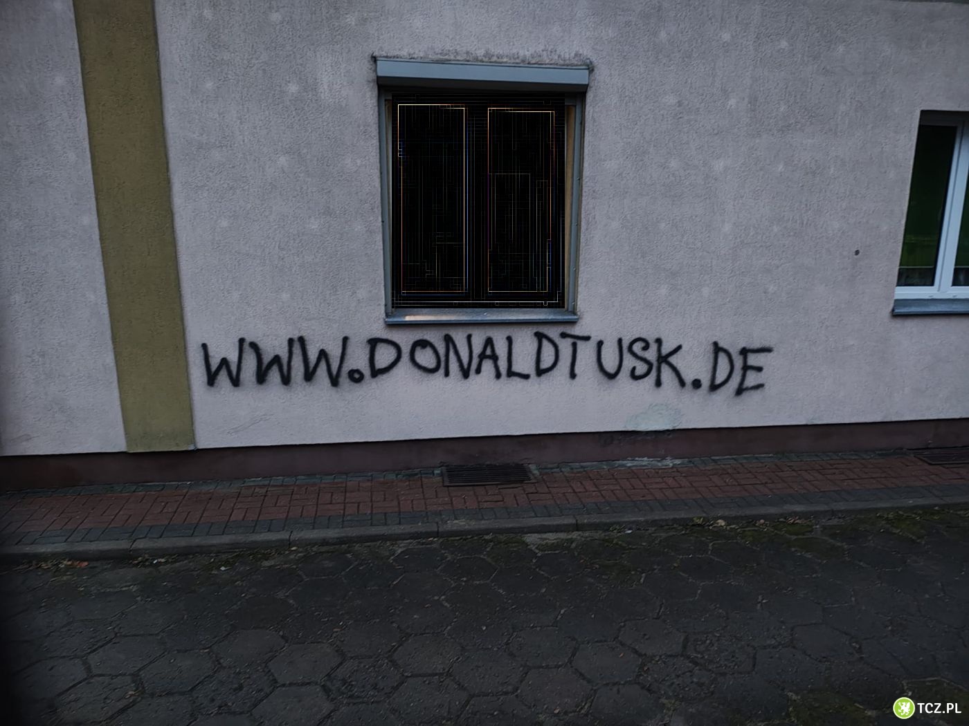 Rozumiem, iż można nie lubić rządu, ale po co niszczyć czyjeś mienie? - Tcz24