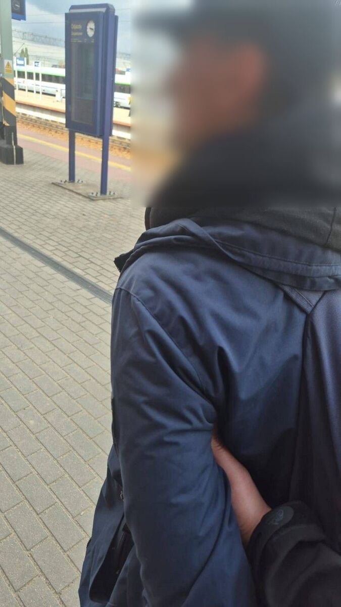 Odpowie za kradzież Seicento. Wpadł w pociągu - Aktualności
