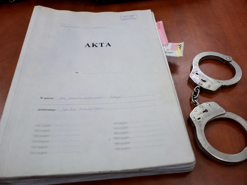 Przyjechał zatankować bez płacenia. W komendzie okazało się, iż ma więcej na sumieniu - Aktualności