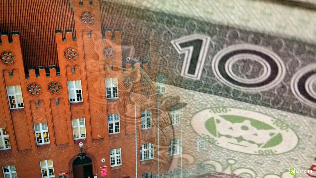 Urzędnicy z ratusza i jednostek podległych zarobią więcej - Aktualności