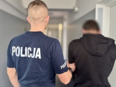 Tczew - Zaczaił się pod lombardem, by wyrwać telefon i zegarek