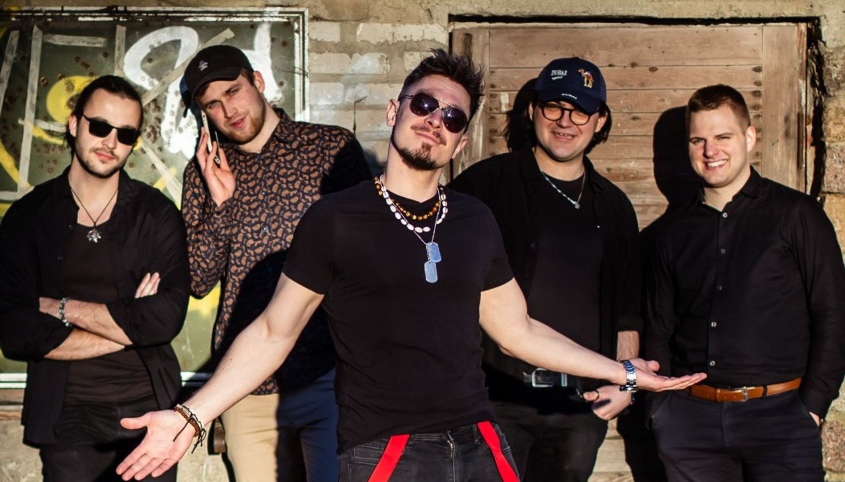 Piotr Starzecki z nowym zespołem rusza w trasę koncertową po Polsce - Aktualności